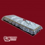 покрывало стеганное с золотой оборкой