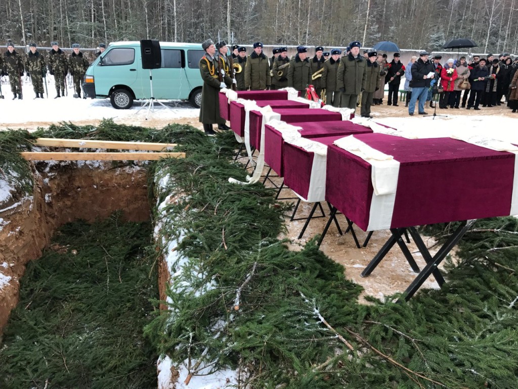 захоронение узников шталаг Ритуальной Службой Борисова 